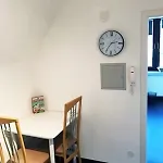 Khorsandi Eins Apartamento *