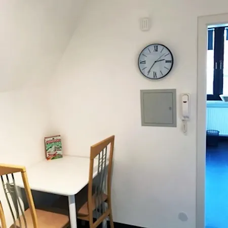 Khorsandi Eins Lägenhet *